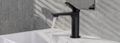 Badarmaturen in Schwarz matt